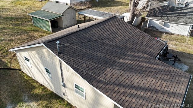 1661 Market Street, Charlestown, IN 47111