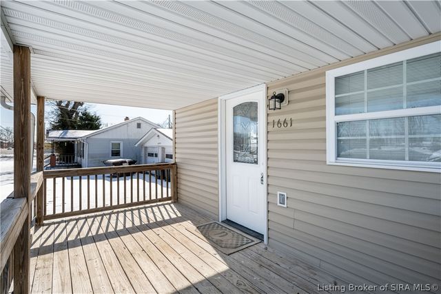 1661 Market Street, Charlestown, IN 47111