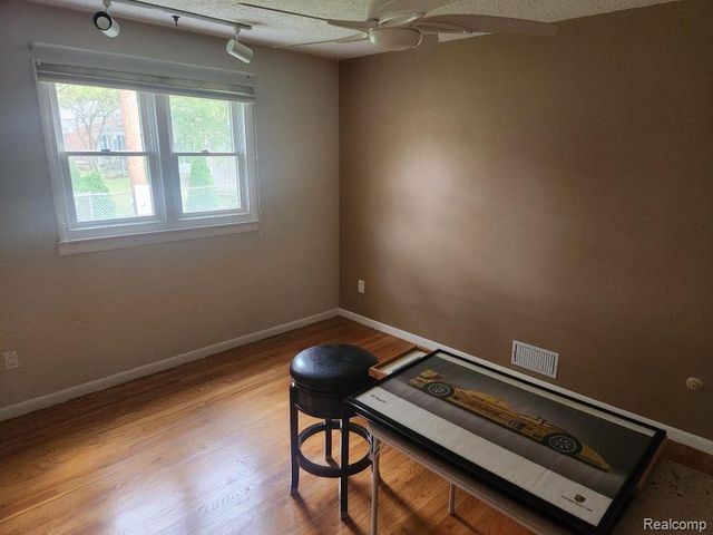 30127 Brookview Drive, Livonia, MI 48152