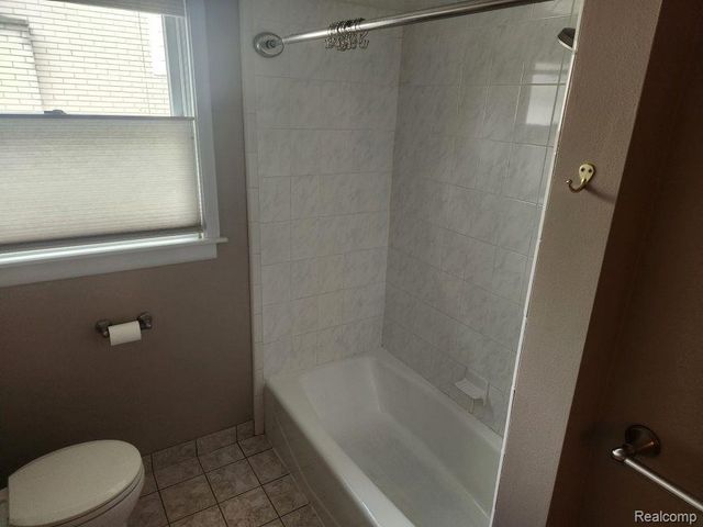 30127 Brookview Drive, Livonia, MI 48152