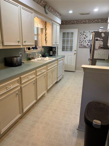 192 Moon Beam Drive, Trinity, TX 75862