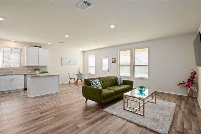212 Gunther WAY, Taylor, TX 76574