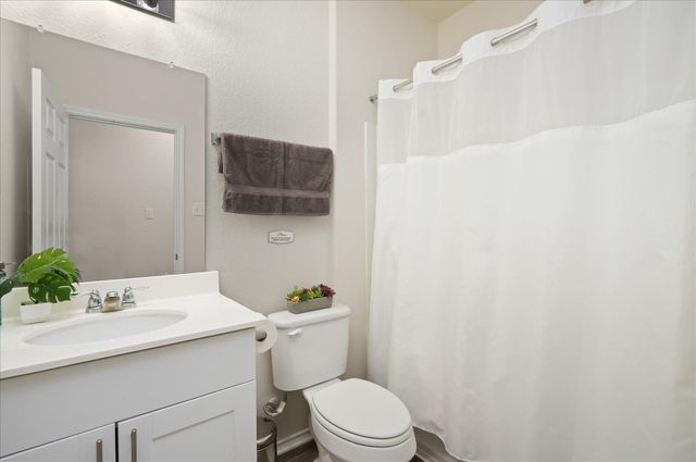 212 Gunther WAY, Taylor, TX 76574