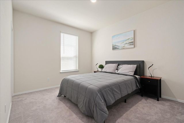 212 Gunther WAY, Taylor, TX 76574