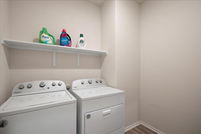 212 Gunther WAY, Taylor, TX 76574