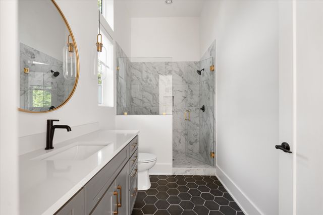 3911 Albert Dr, Nashville, TN 37204