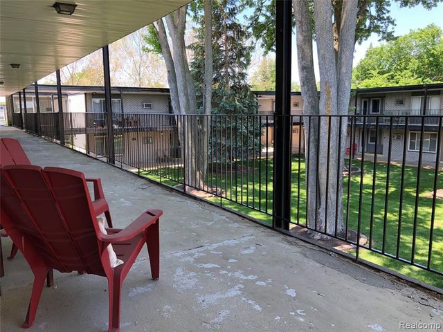 3421 Hillside Drive 24, Royal Oak, MI 48073