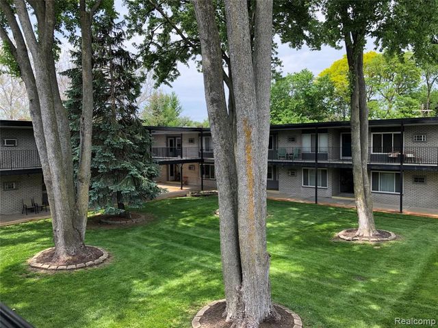 3421 Hillside Drive 24, Royal Oak, MI 48073