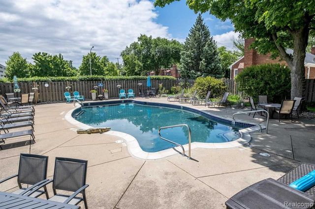 3421 Hillside Drive 24, Royal Oak, MI 48073