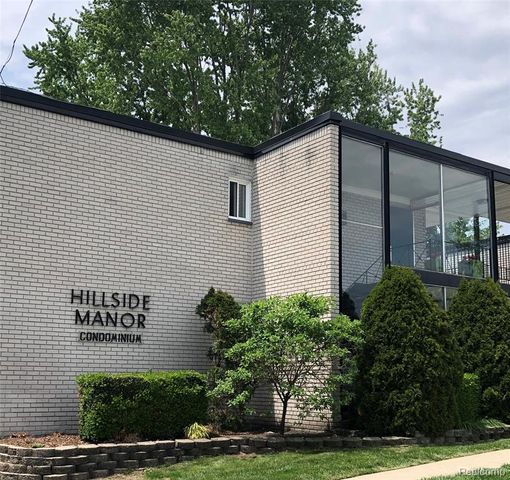 3421 Hillside Drive 24, Royal Oak, MI 48073