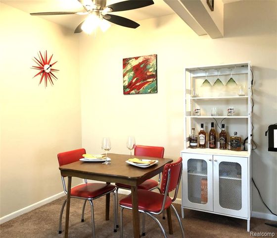3421 Hillside Drive 24, Royal Oak, MI 48073