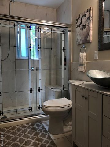 3421 Hillside Drive 24, Royal Oak, MI 48073