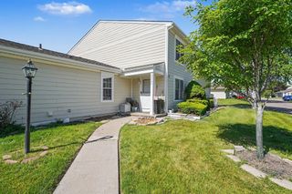 39762 Village Wood Circle, Novi, MI 48375