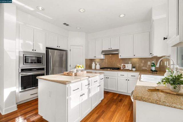 201 Latera Ct, San Ramon, CA 94582