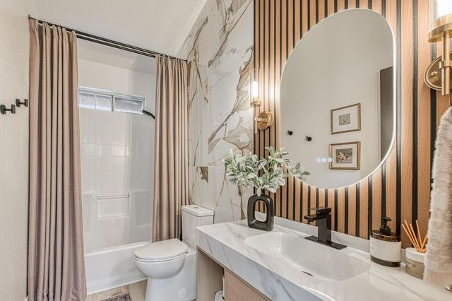 7415 N Hayston Avenue, Fresno, CA 93720