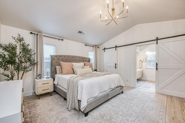 7415 N Hayston Avenue, Fresno, CA 93720