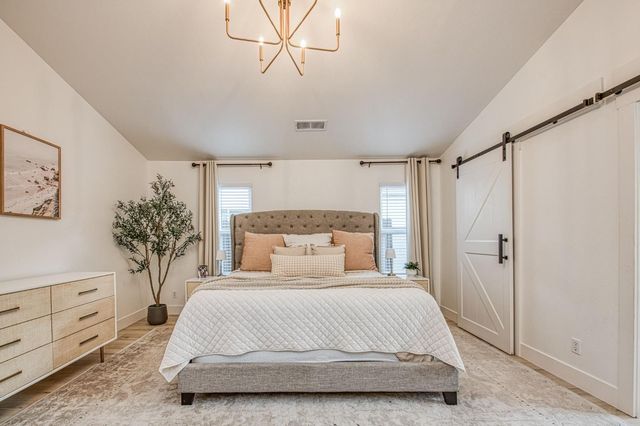 7415 N Hayston Avenue, Fresno, CA 93720