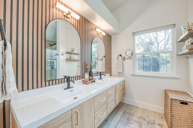 7415 N Hayston Avenue, Fresno, CA 93720