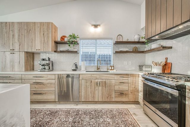 7415 N Hayston Avenue, Fresno, CA 93720