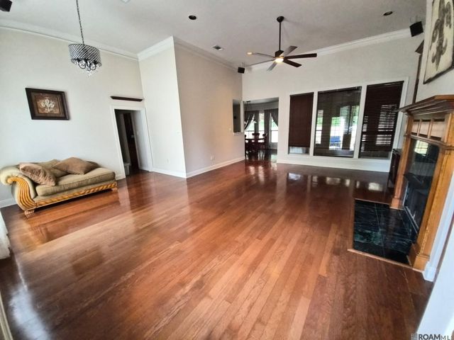 10825 Durmast Dr, Greenwell Springs, LA 70739