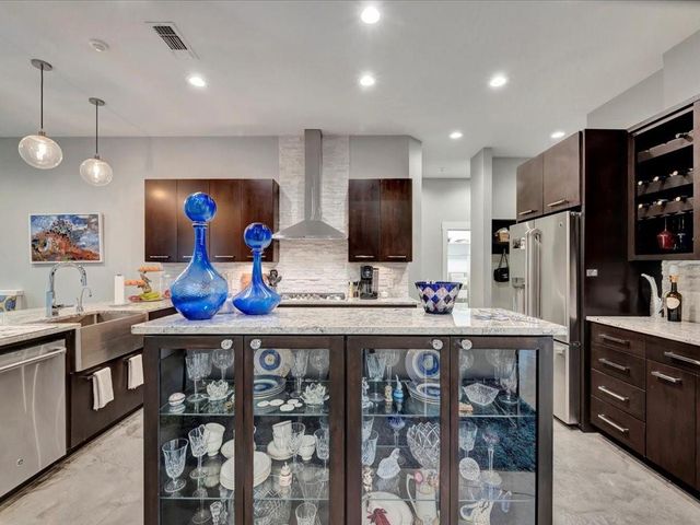 210 Mission Hills Drive, Lufkin, TX 75901