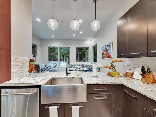 210 Mission Hills Drive, Lufkin, TX 75901