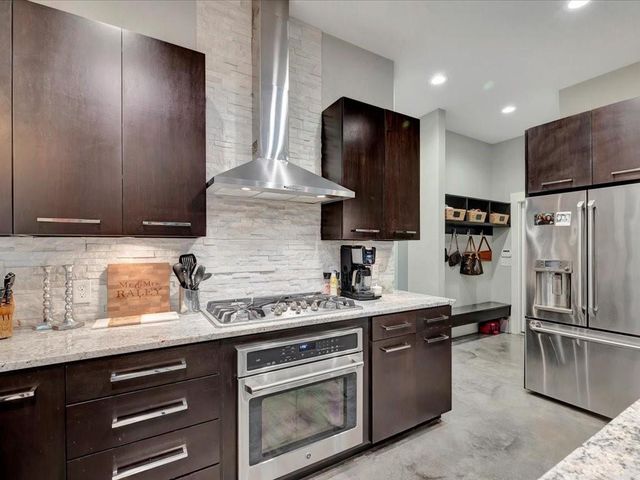 210 Mission Hills Drive, Lufkin, TX 75901