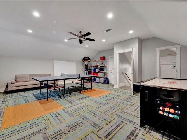 210 Mission Hills Drive, Lufkin, TX 75901