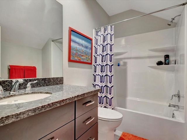 210 Mission Hills Drive, Lufkin, TX 75901