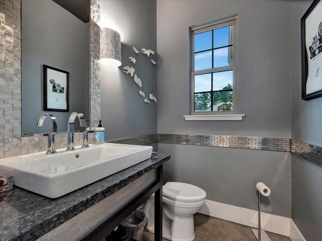 210 Mission Hills Drive, Lufkin, TX 75901
