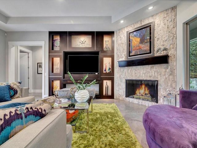 210 Mission Hills Drive, Lufkin, TX 75901