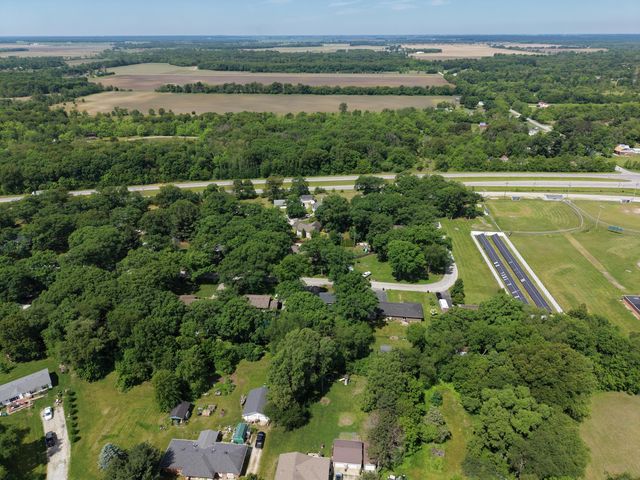 9347 N 327 W, Lake Village, IN 46349