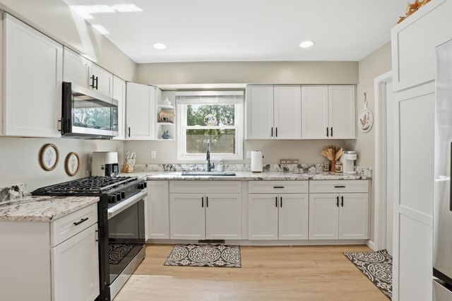 9347 N 327 W, Lake Village, IN 46349