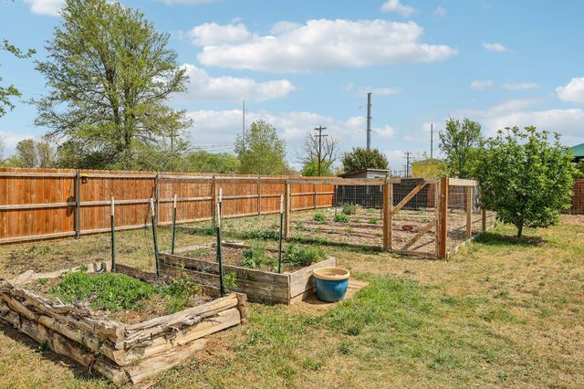 2415 Wilson ST, Bastrop, TX 78602