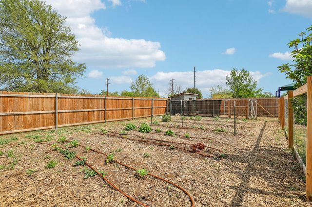 2415 Wilson ST, Bastrop, TX 78602