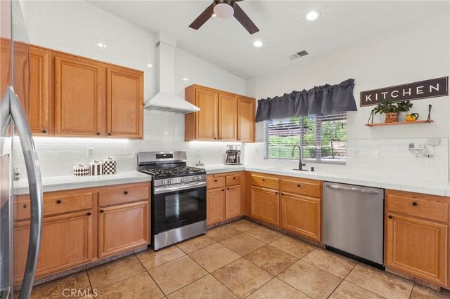 1204 Grassy Hollow, Paso Robles, CA 93446