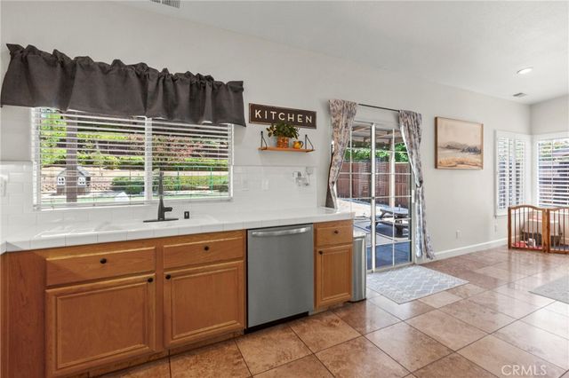 1204 Grassy Hollow, Paso Robles, CA 93446