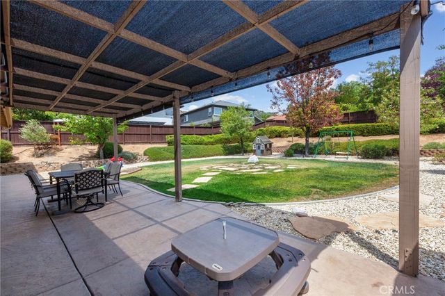 1204 Grassy Hollow, Paso Robles, CA 93446