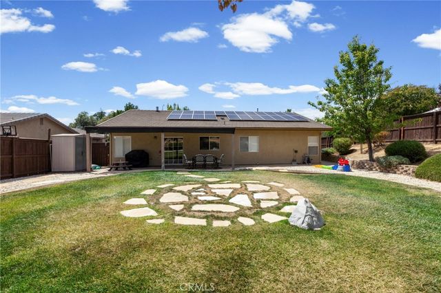 1204 Grassy Hollow, Paso Robles, CA 93446