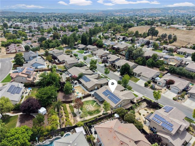 1204 Grassy Hollow, Paso Robles, CA 93446