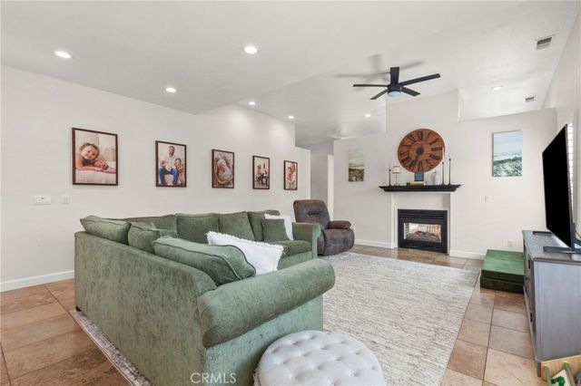 1204 Grassy Hollow, Paso Robles, CA 93446