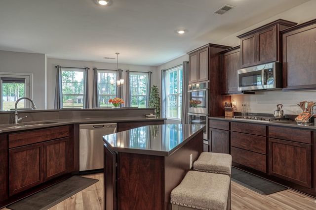 4002 Hometown Way, Boiling Springs, SC 29316