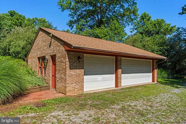 16318 HIDDEN MEADOW LN, Hamilton, VA 20158