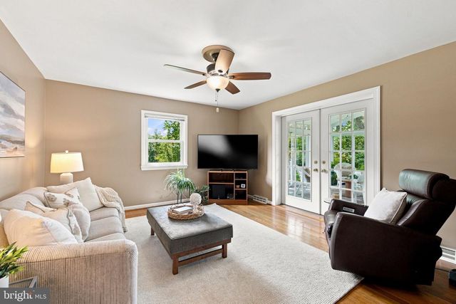 16318 HIDDEN MEADOW LN, Hamilton, VA 20158