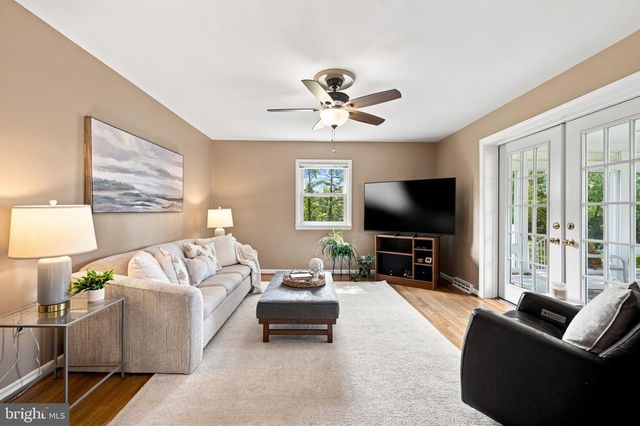 16318 HIDDEN MEADOW LN, Hamilton, VA 20158