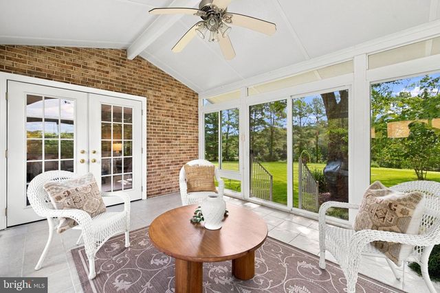 16318 HIDDEN MEADOW LN, Hamilton, VA 20158