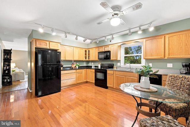 16318 HIDDEN MEADOW LN, Hamilton, VA 20158