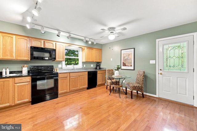 16318 HIDDEN MEADOW LN, Hamilton, VA 20158