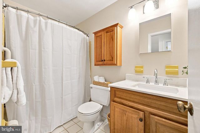 16318 HIDDEN MEADOW LN, Hamilton, VA 20158