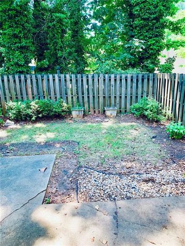 305 Brantley Road, Atlanta, GA 30350